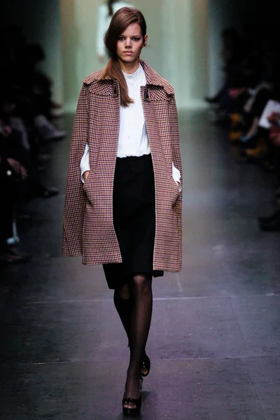 Look 1